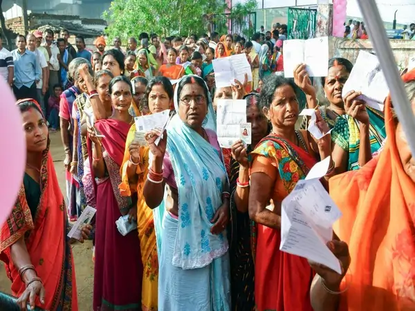 Voters waiting to Vote (SOURCE - ANI)