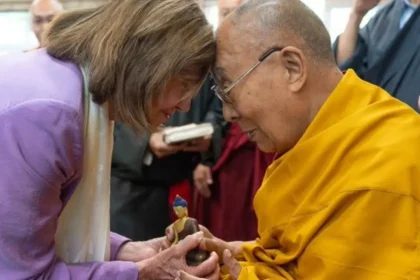 US Tibet bill- Nancy Pelosi meets Dalai Lama