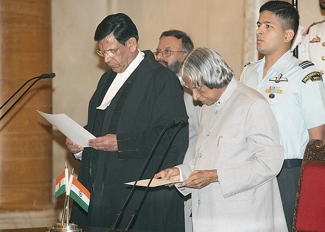 APJ Abdul Kalam taking oath as President