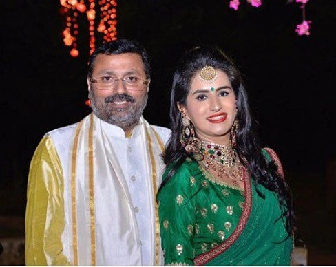 Nishikant Dubey with wife