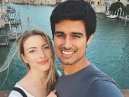 Dhruv Rathee with wife