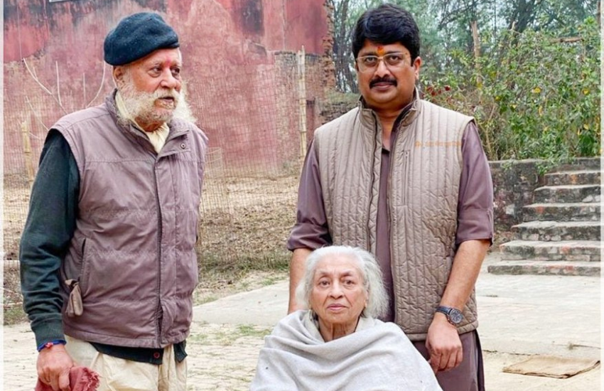 Raja Bhaiya with parents