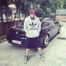 badshah image with his car