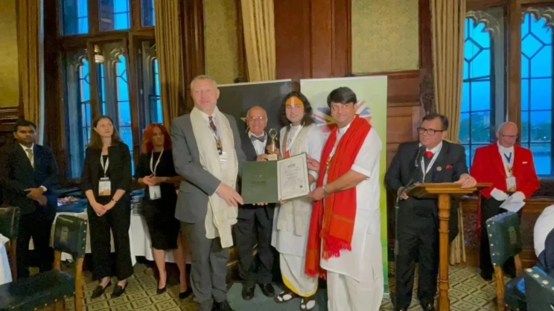 Aniruddhacharya Ji getting world book of record in London