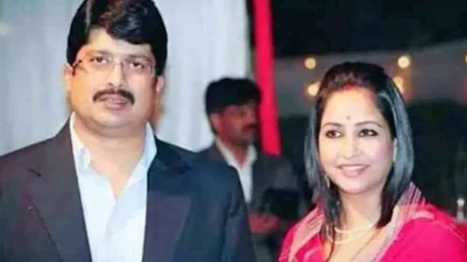 Raja Bhaiya with wife Bhanvi