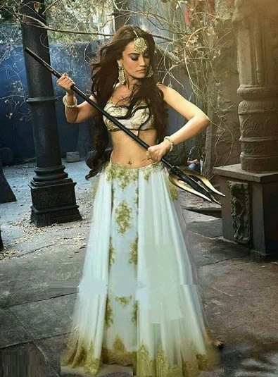 Surbhi Jyoti in Naagin 3