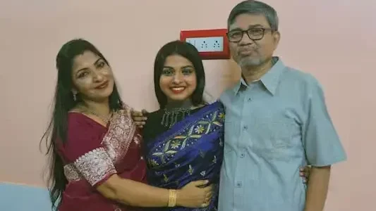 arunita-kanjilal-with-parents