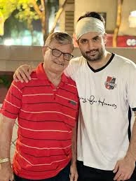 vivian dsena with father