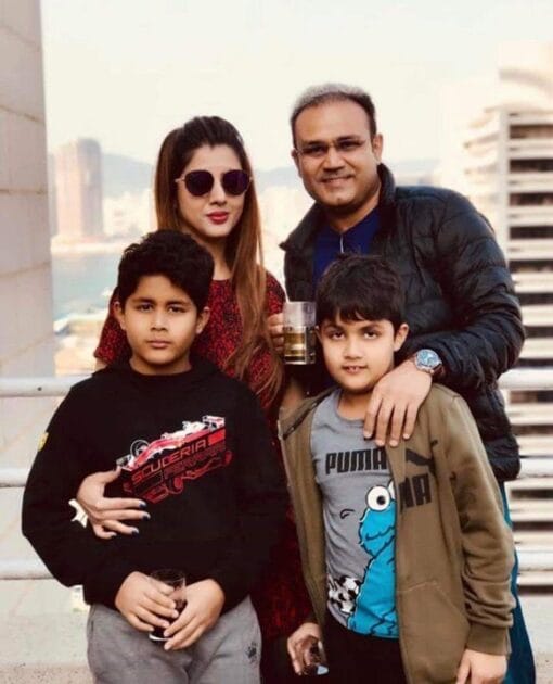 Aryavir sehwag with his family