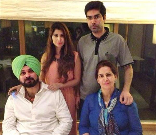 Navjot Kaur Sidhu with husband and children