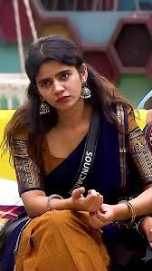 Soundarya in bigg boss 8 tamil house