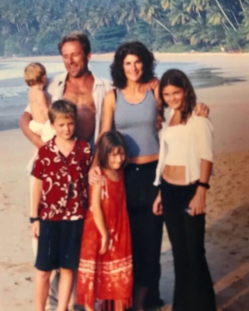 India Reynolds with her family- childhood image